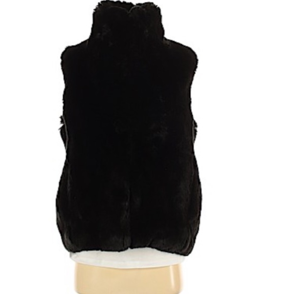 2/20 Black Faux Fur Vest size small
